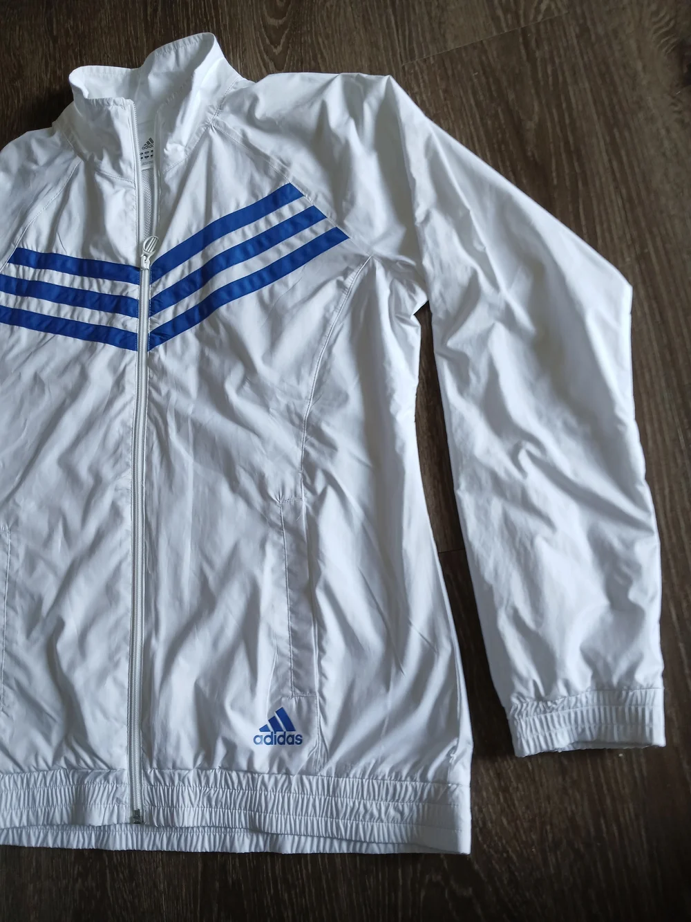 adidas Mens White Windbreaker with Blue Chevron Stripes and Logo